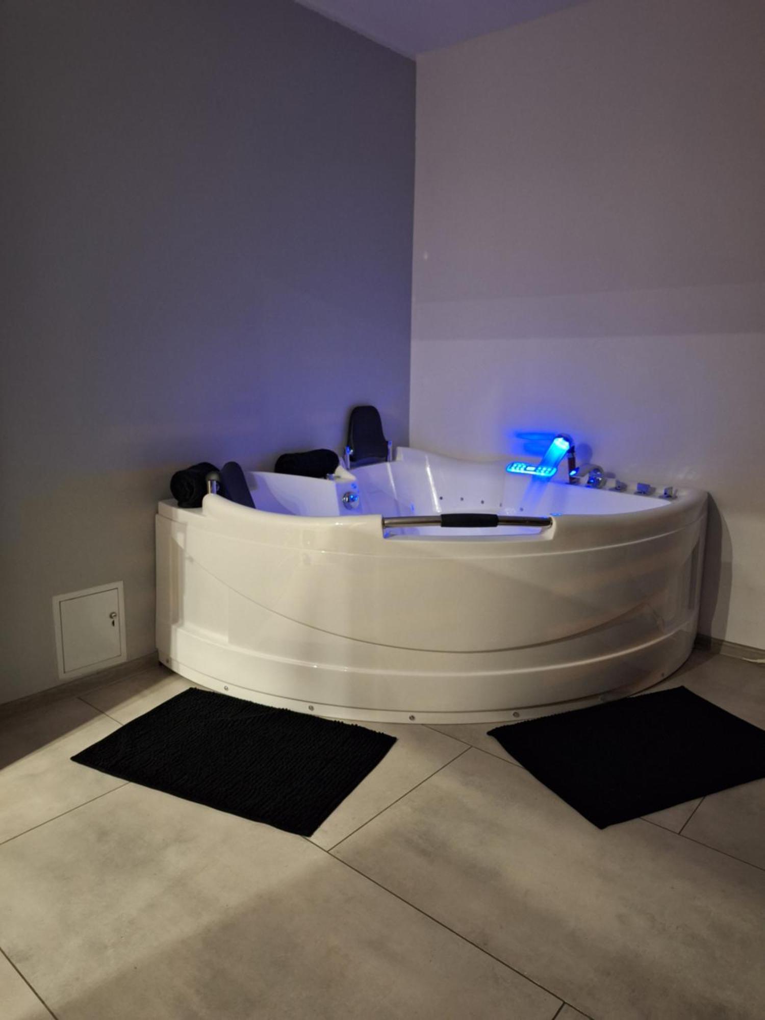 Z Jacuzzi W Centrum Katowic Апартаменти Катовіце