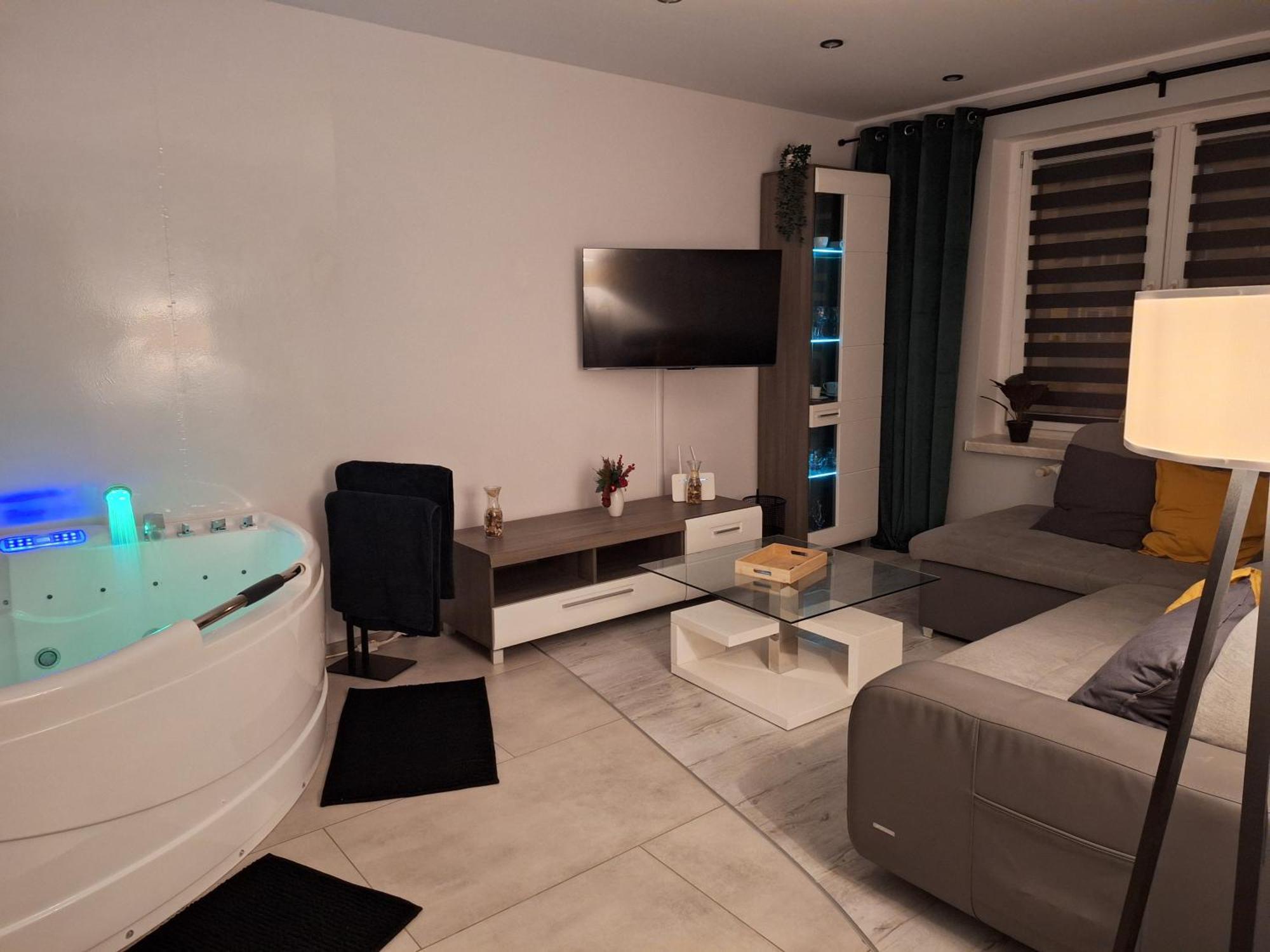 Z Jacuzzi W Centrum Katowic Apartment *
